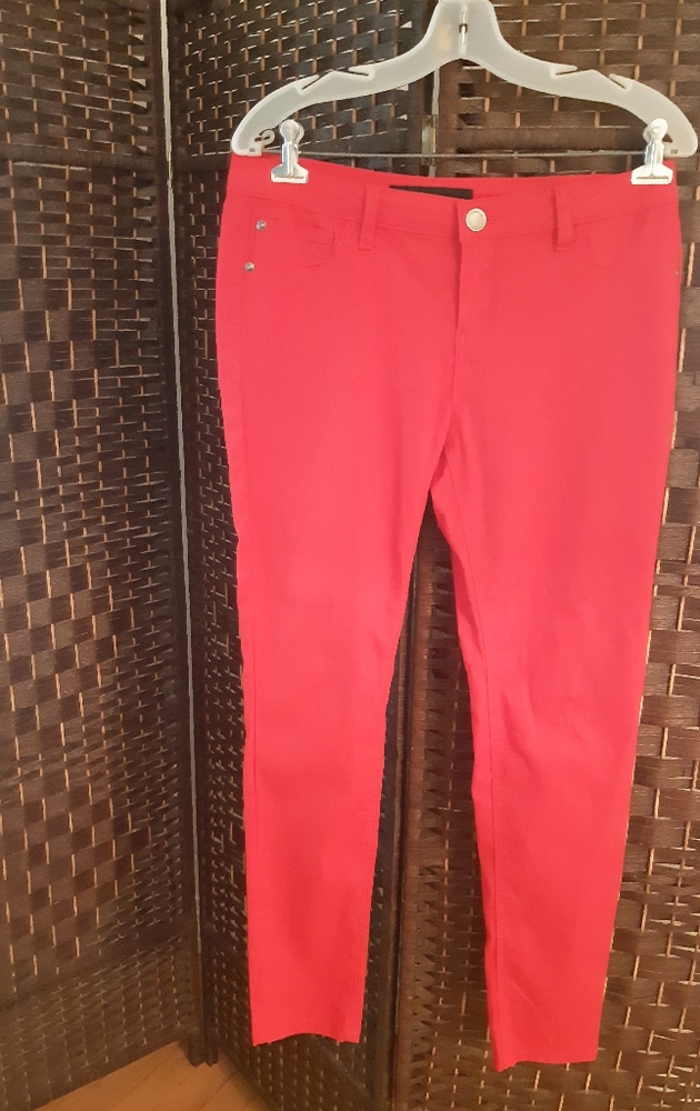 Materiel Girl NWOT skinny red pants size …